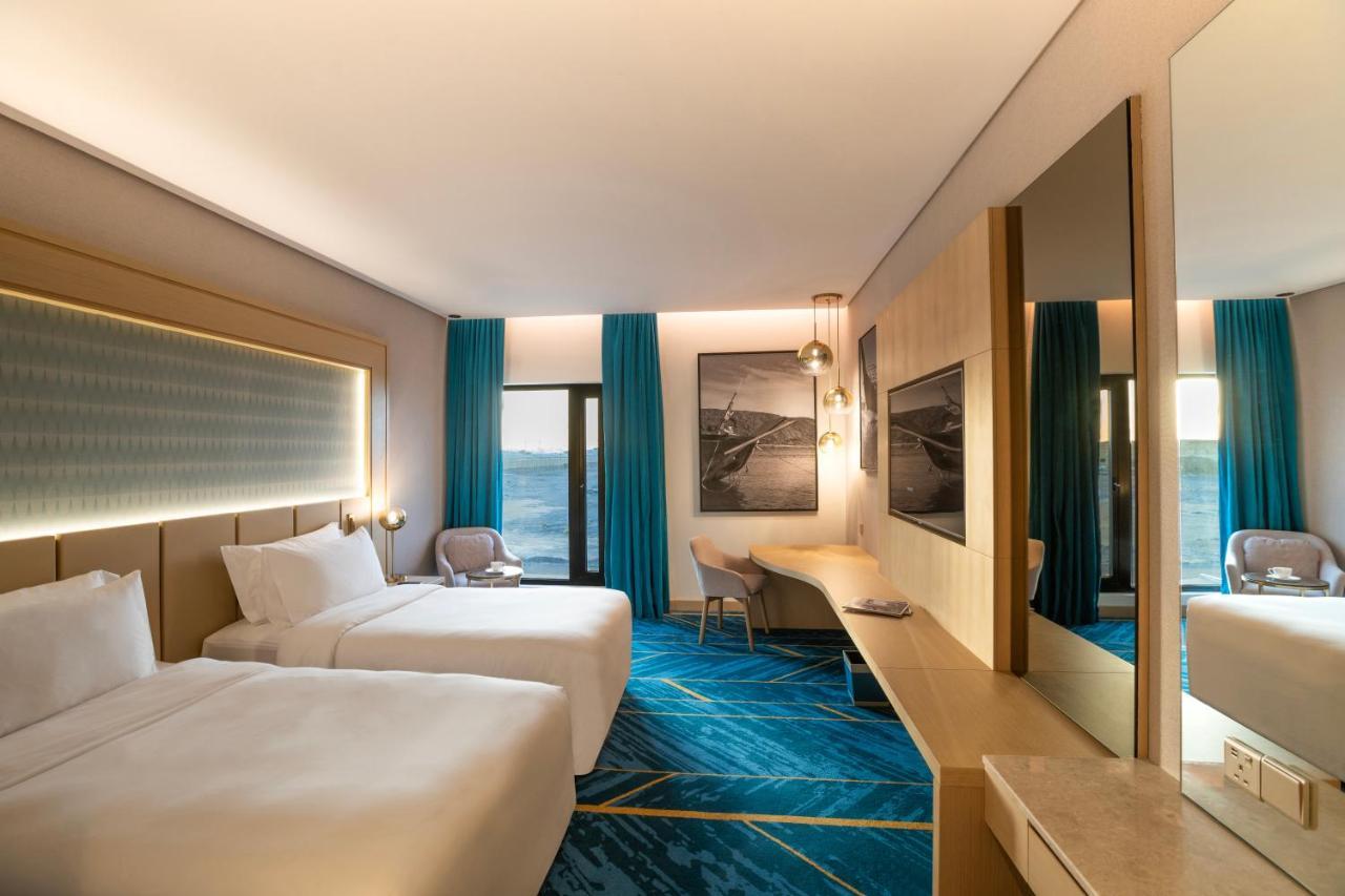 Maani Muscat Hotel & Suites Экстерьер фото